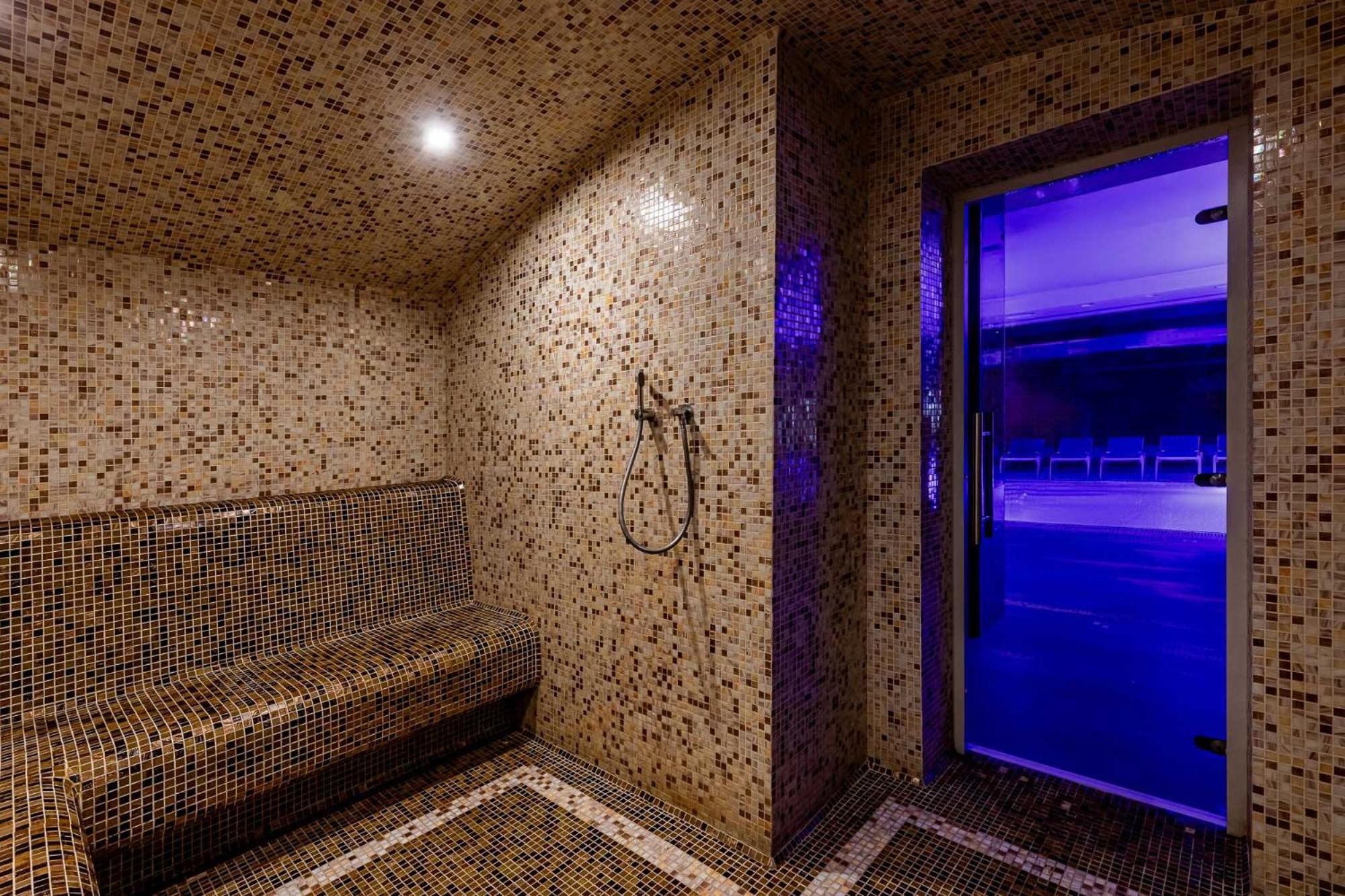 Hotel Elena *